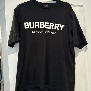 Burberry tshirt